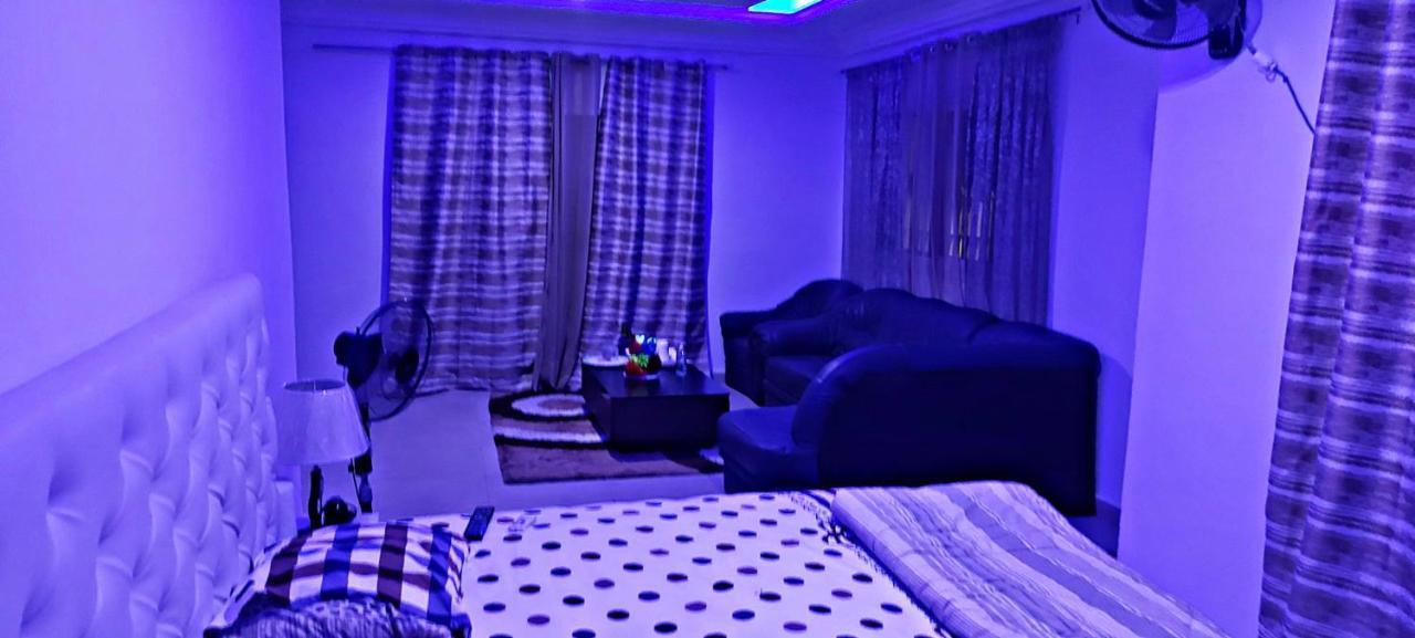 Petit Mbao Salam House Pensión Dakar
